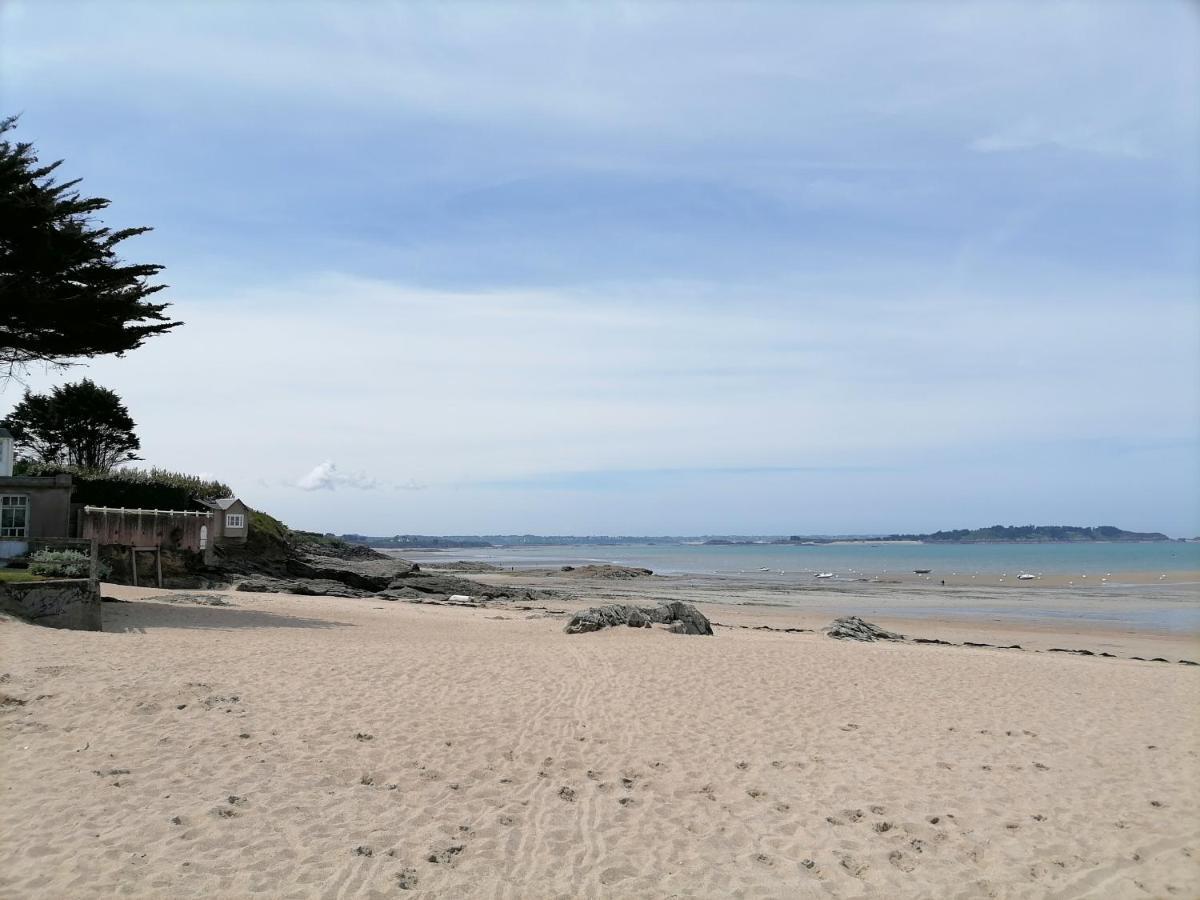 Maison Familiale Proche De La Mer Lancieux Bagian luar foto